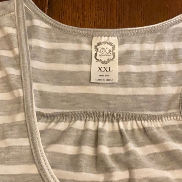 Most fun tank ever! Over a T or tank this is fabulous! Great colors & design. - Picture 3 of 6